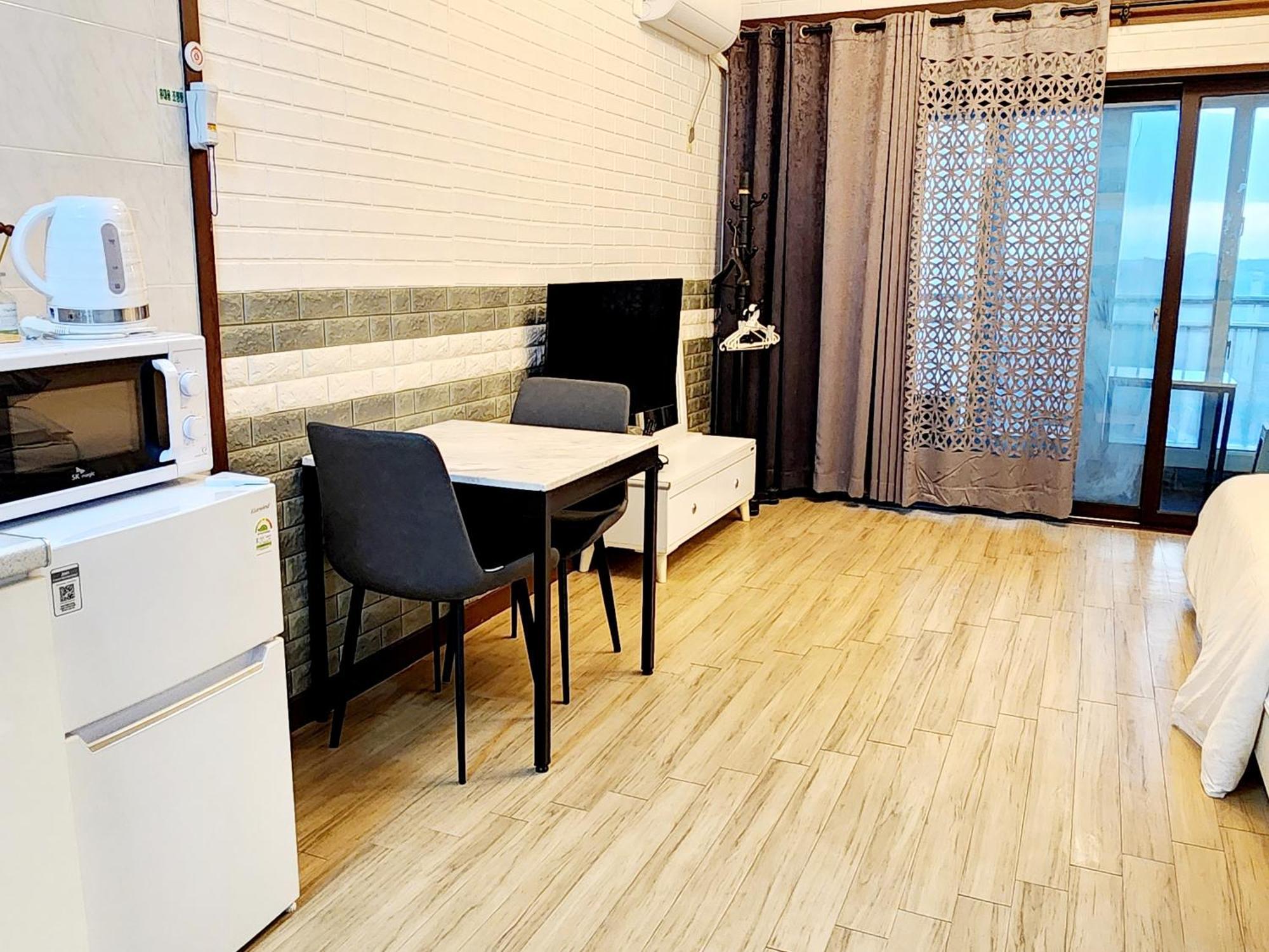 Pureun Jeju Pension Seogwipo Luaran gambar
