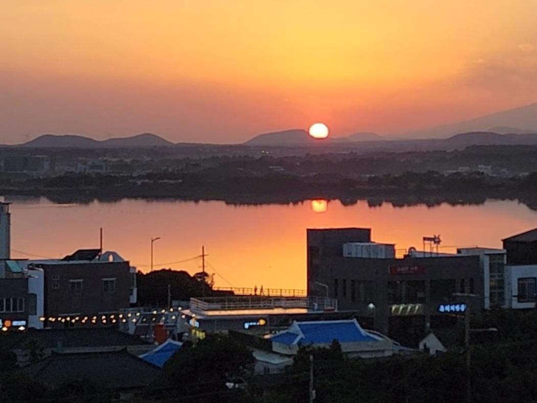 Pureun Jeju Pension Seogwipo Luaran gambar