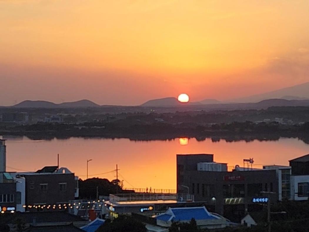 Pureun Jeju Pension Seogwipo Luaran gambar